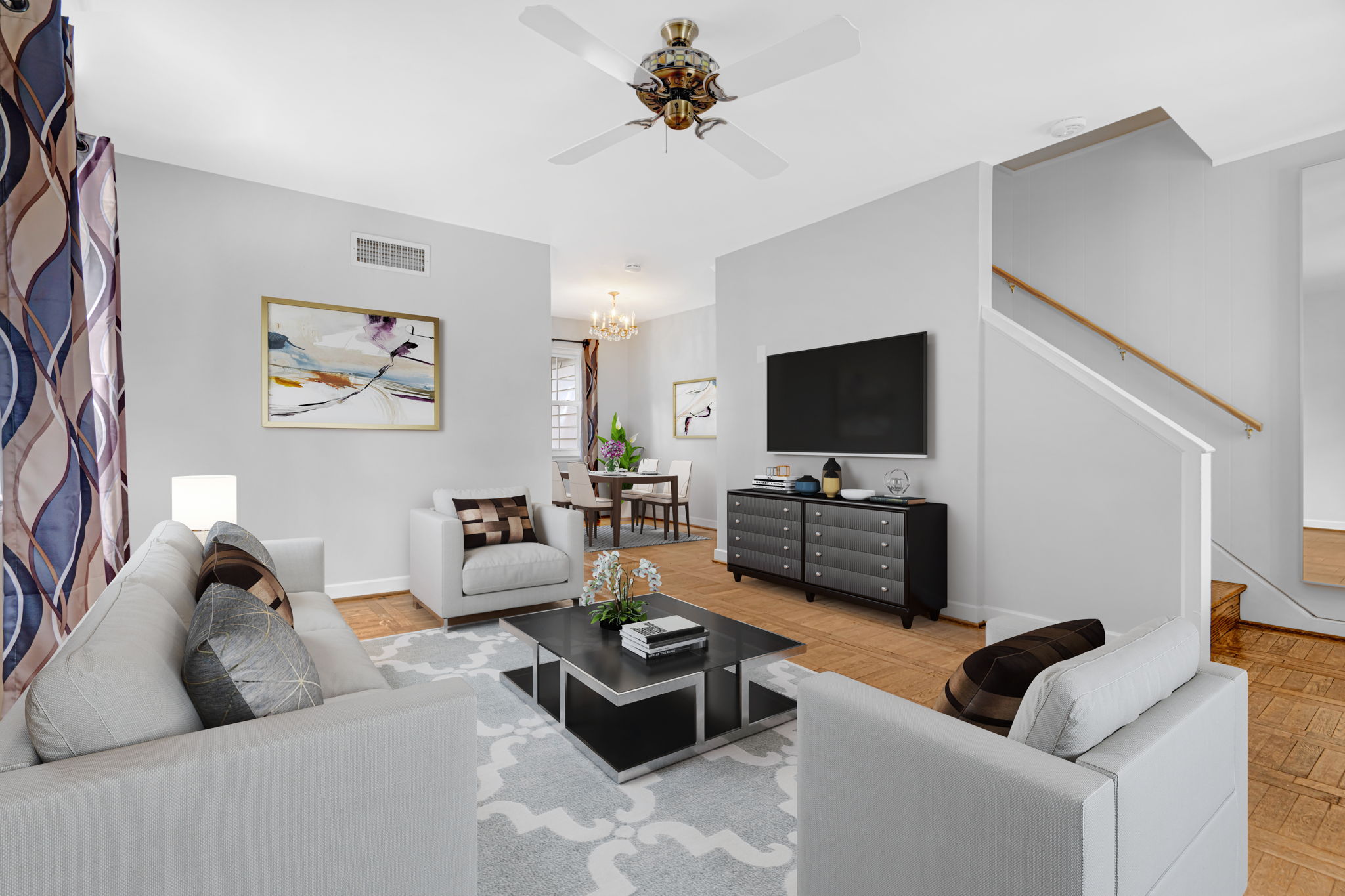 Arlington House: 824 S Ivy St