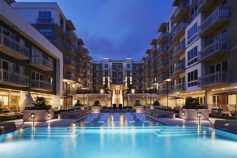 Houston Condo: 2729 Travis Street