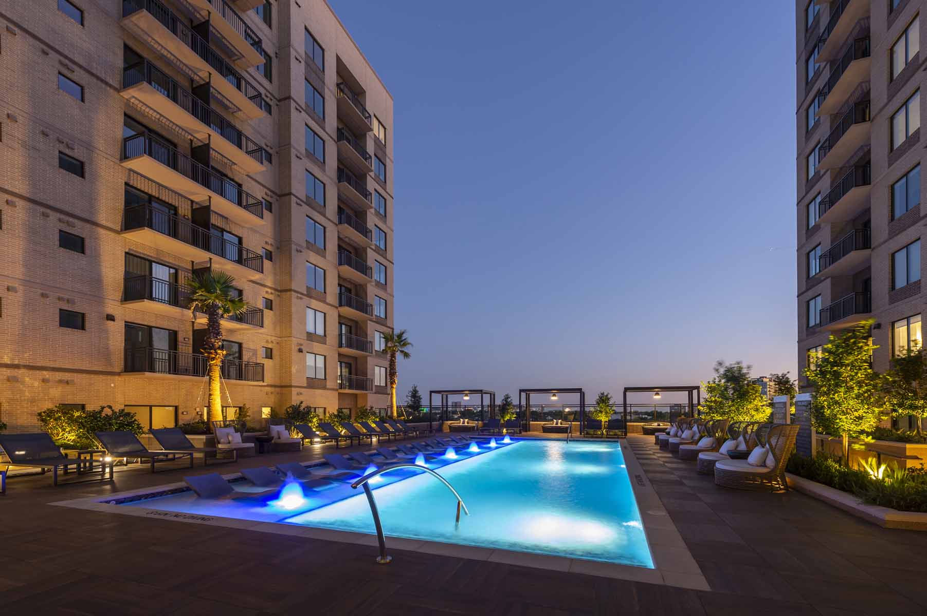 Houston Condo: 2726 Albany St