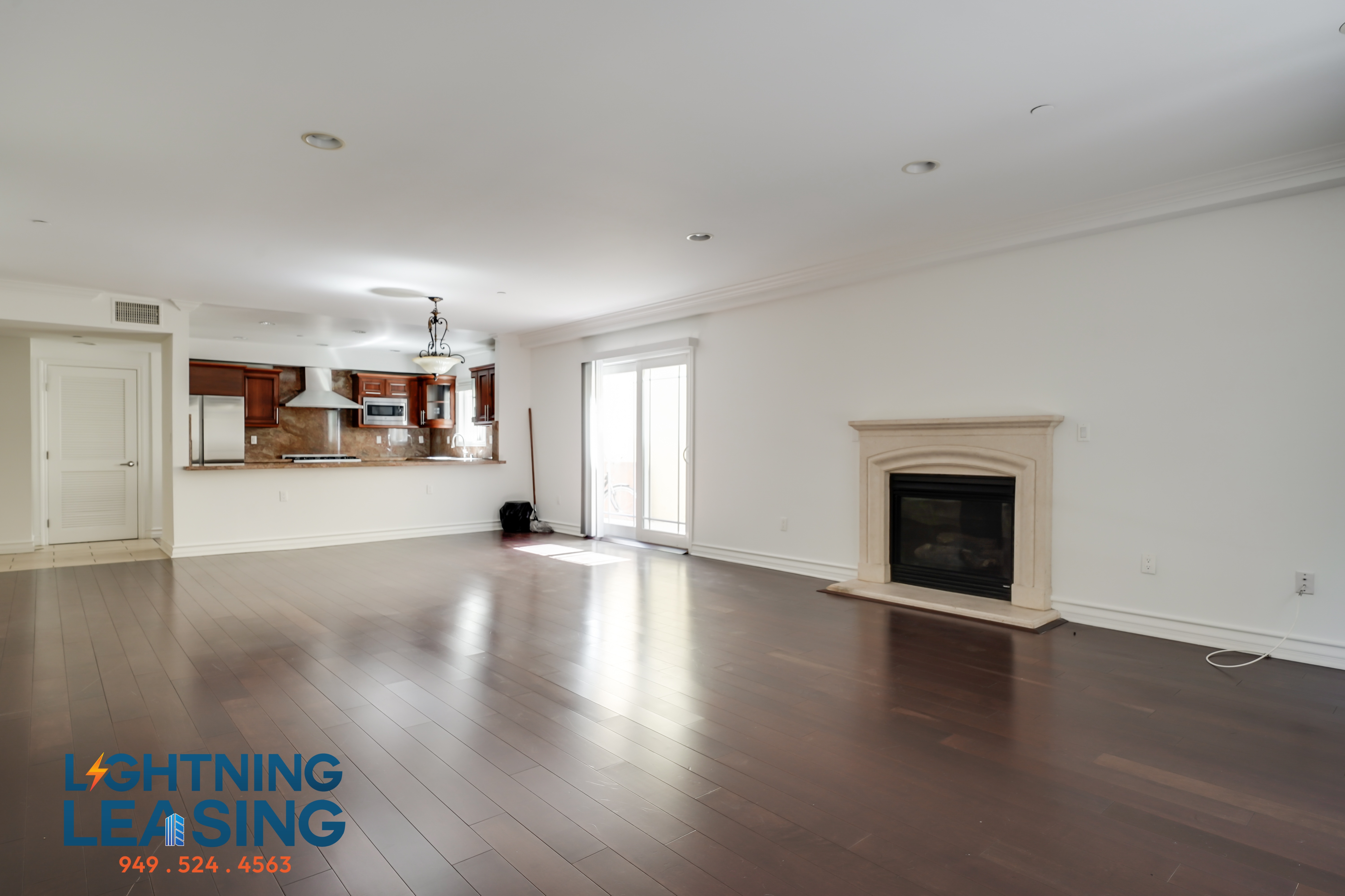 Los Angeles Condo: 11911 1/2 Mayfield Ave