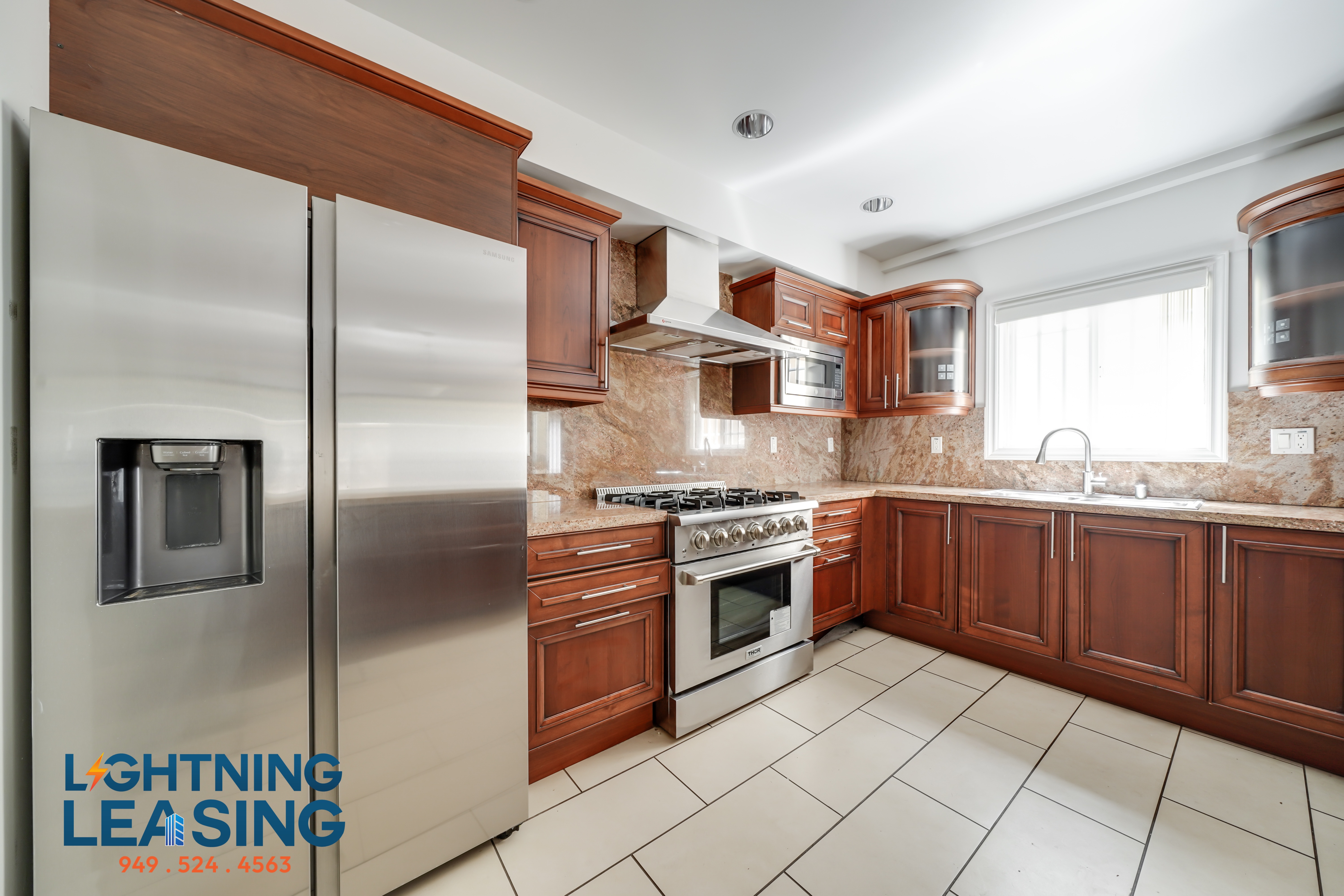 Los Angeles Condo: 11911 1/2 Mayfield Ave