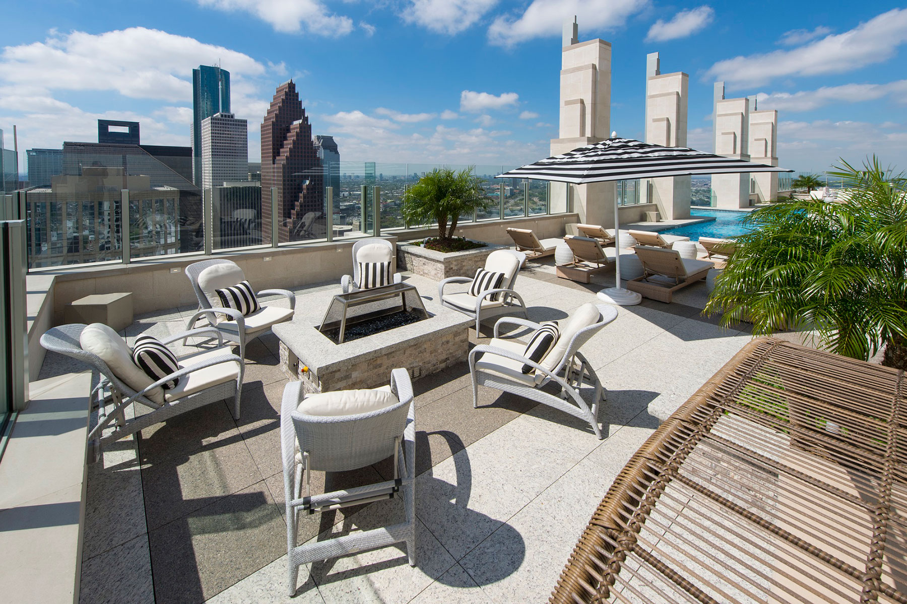 Houston Condo: 774 Preston St