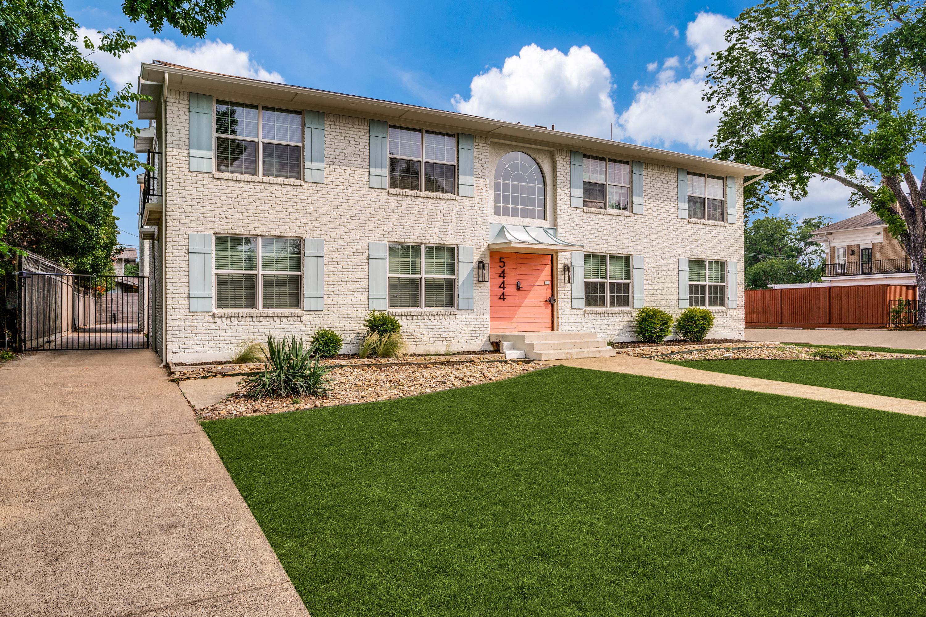 Dallas Condo: 5444 Gaston Ave