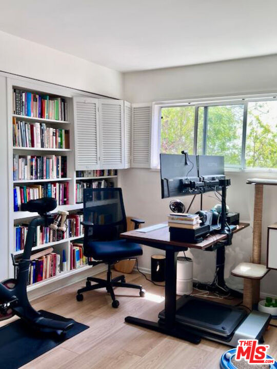 Los Angeles Condo: 1830 Taft Avenue