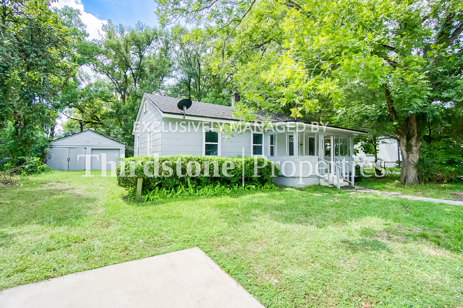 Jacksonville House: 3032 West 5th Street