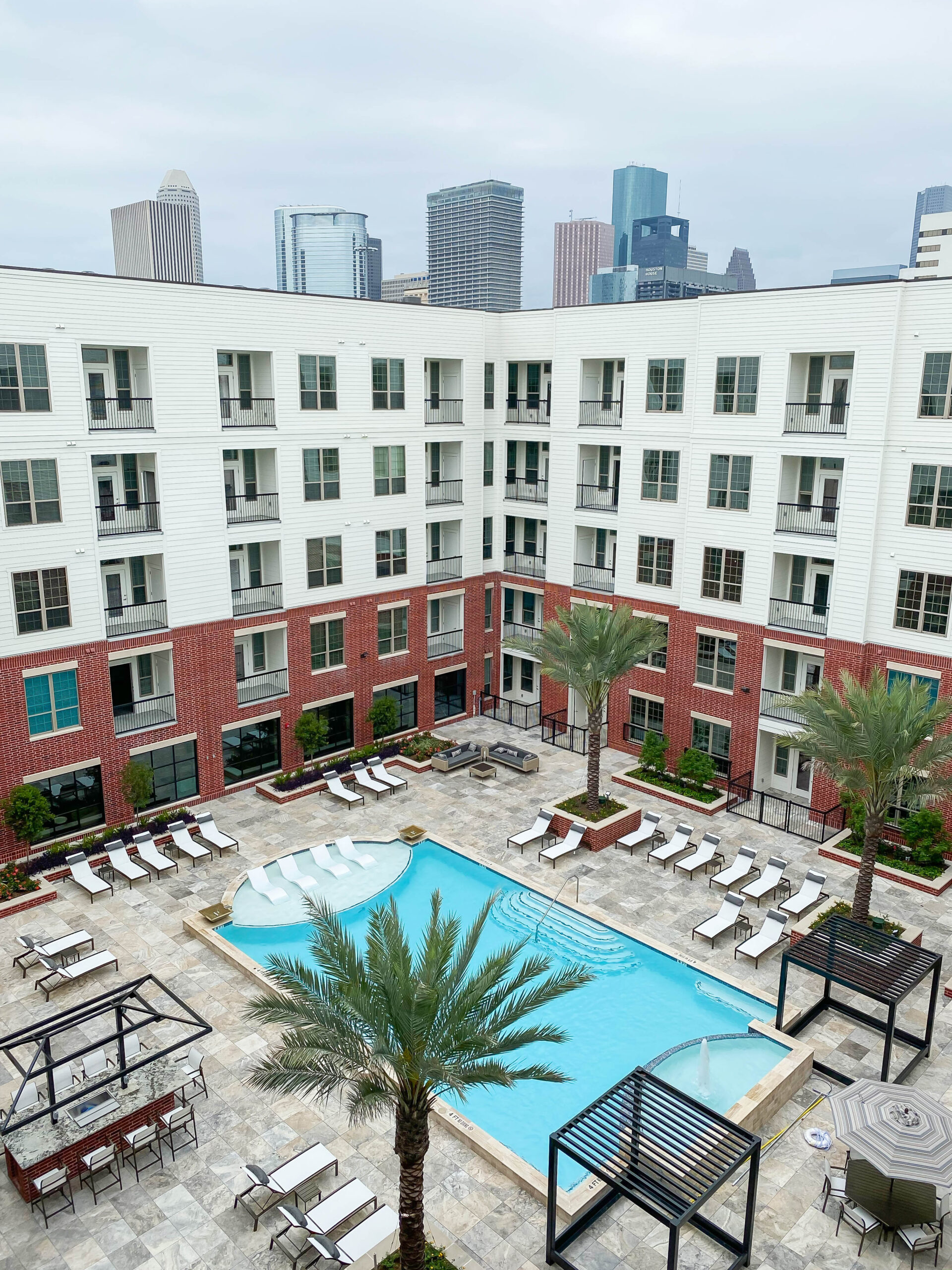 Houston Condo: 2110 Austin St