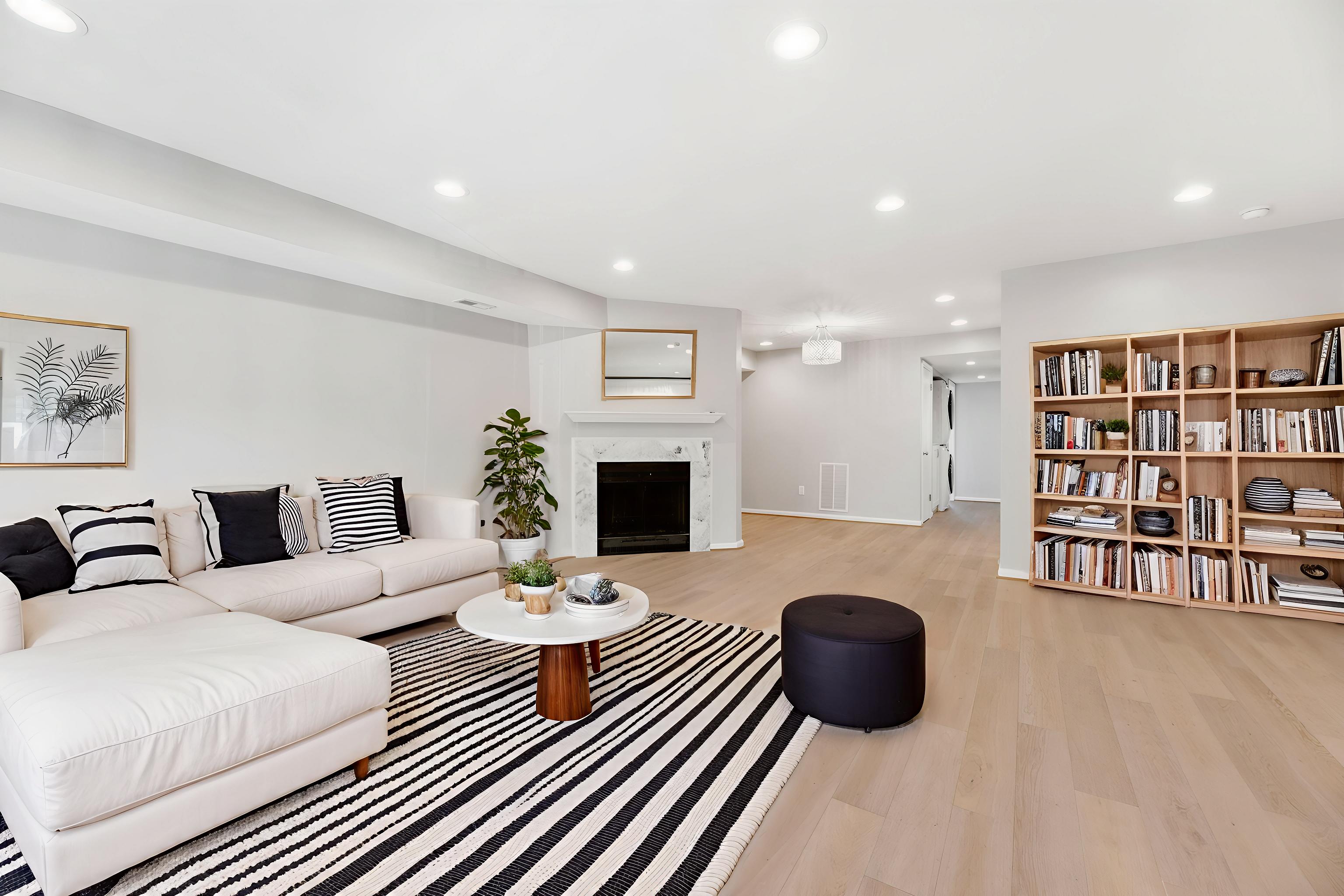 Washington House: 3471 Summit Ct NE