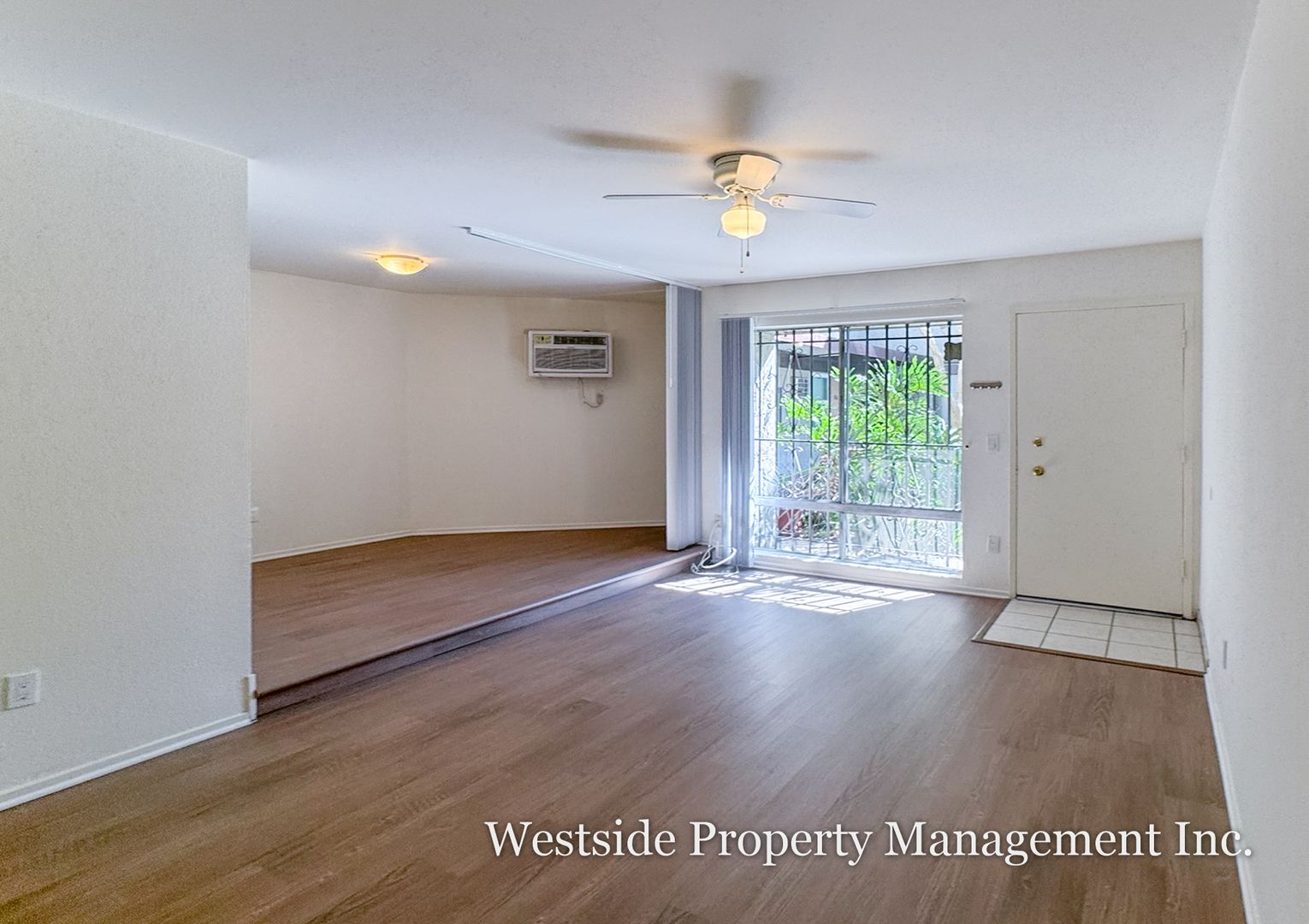 North Hollywood Apartment: 5751 Camellia Ave