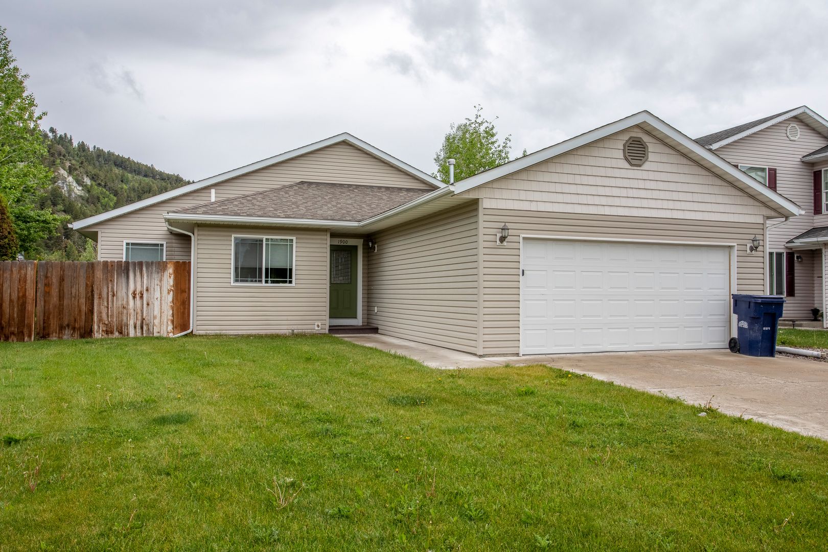 Kalispell House: 1900 Teal Dr