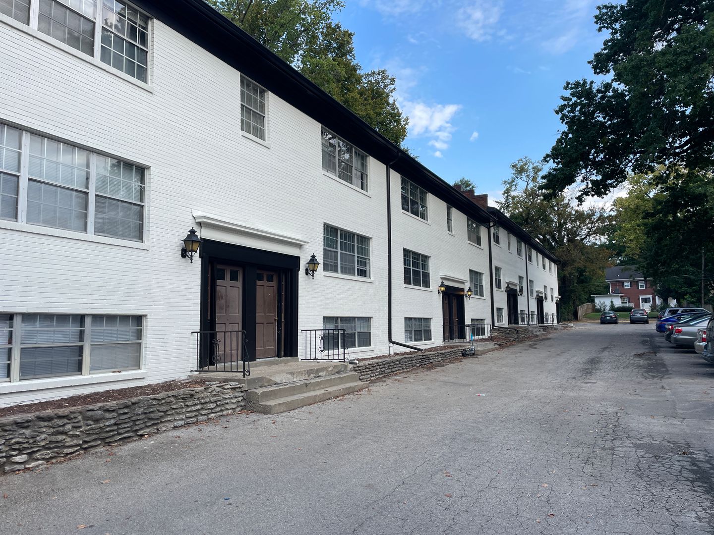 Louisville Condo: 2344 Grinstead Dr