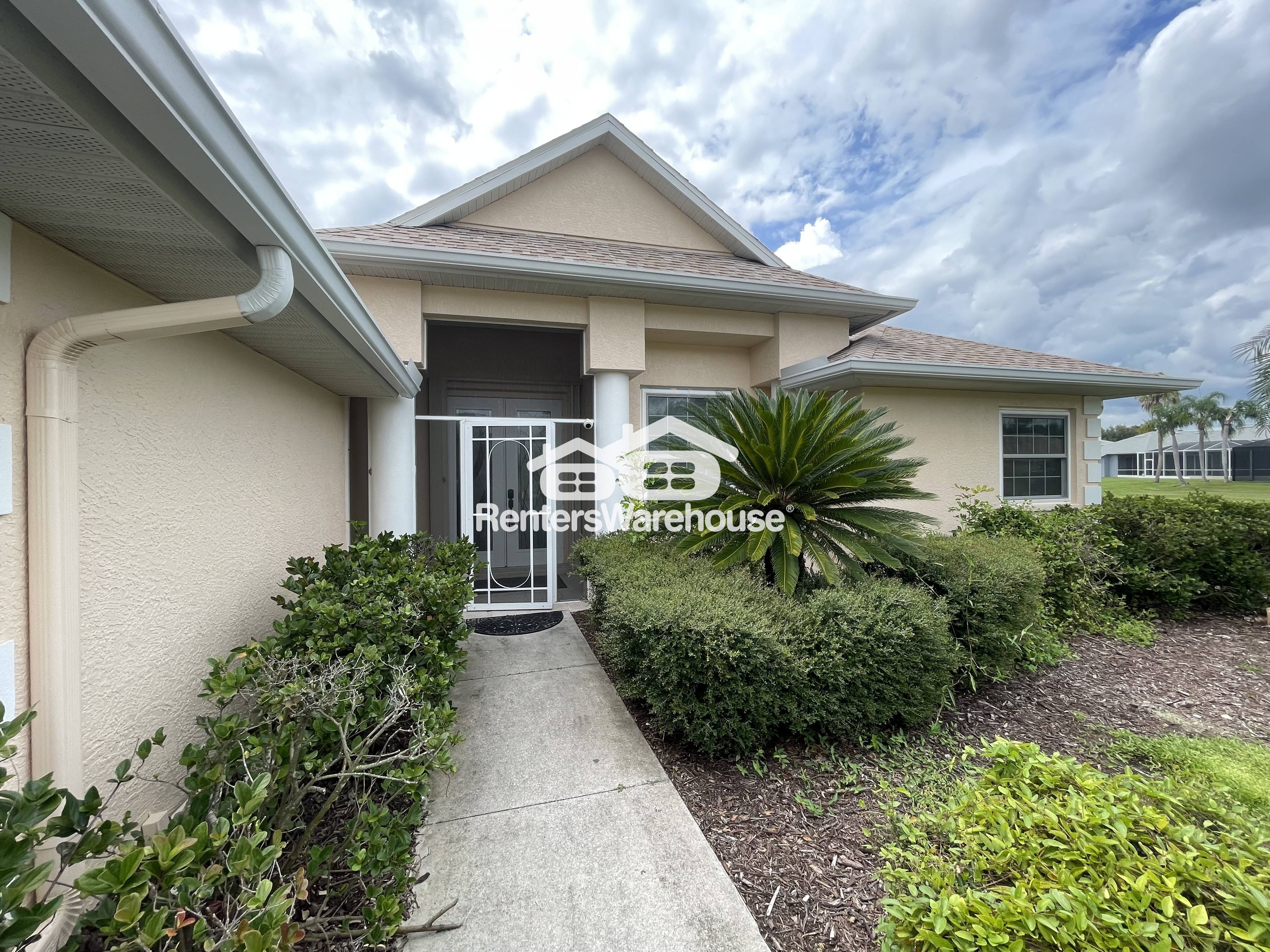 Sarasota House: 8946 Province St