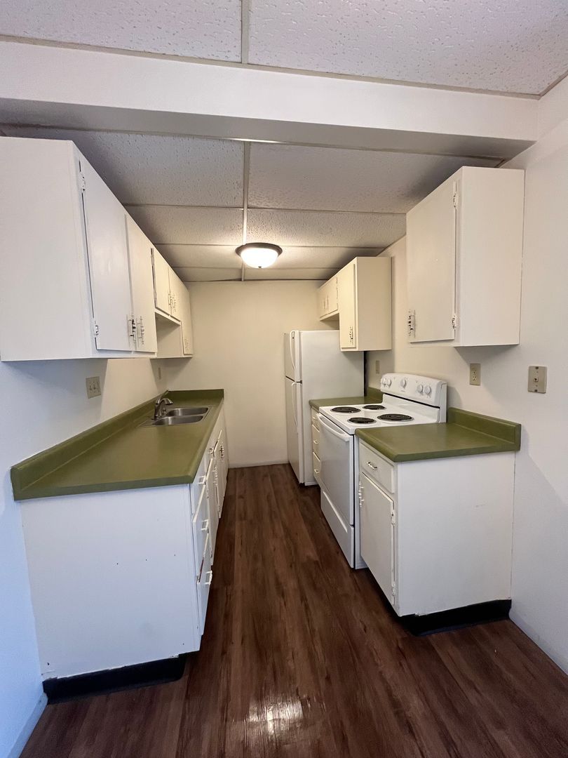 BARABOO Apartment: 201 1ST Ave