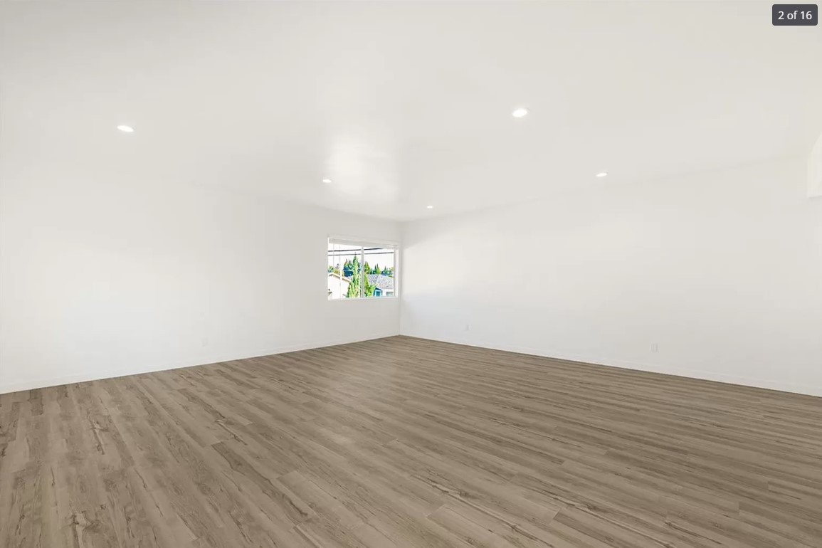 Paramount Condo: 15944 Vermont Ave