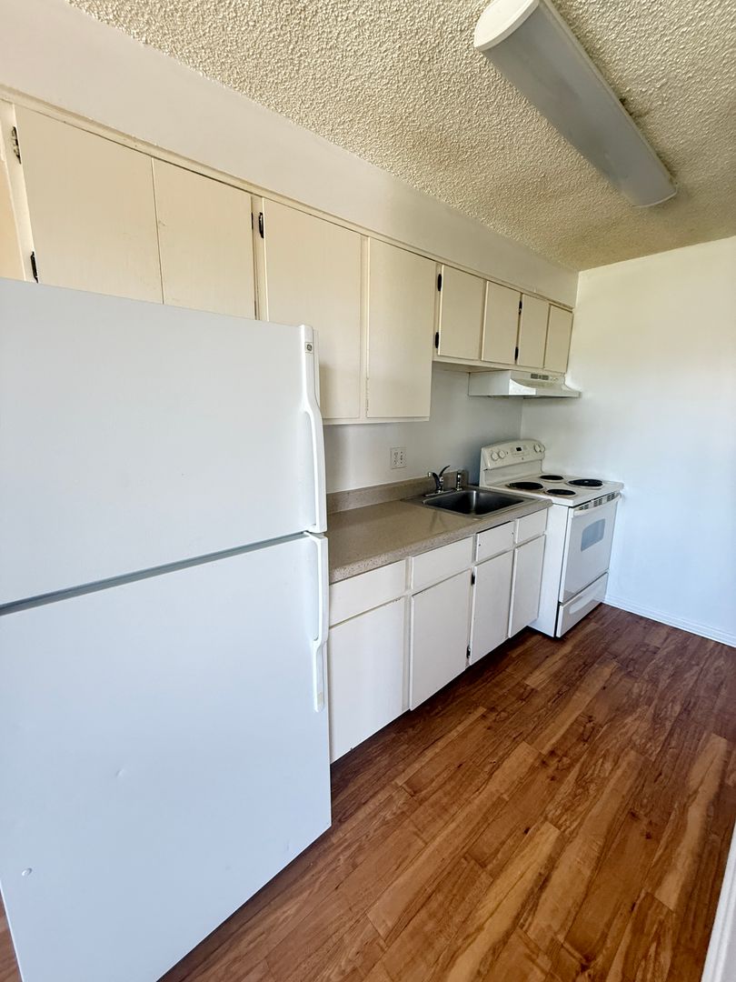 Denver Apartment: 1420 W 71st Pl