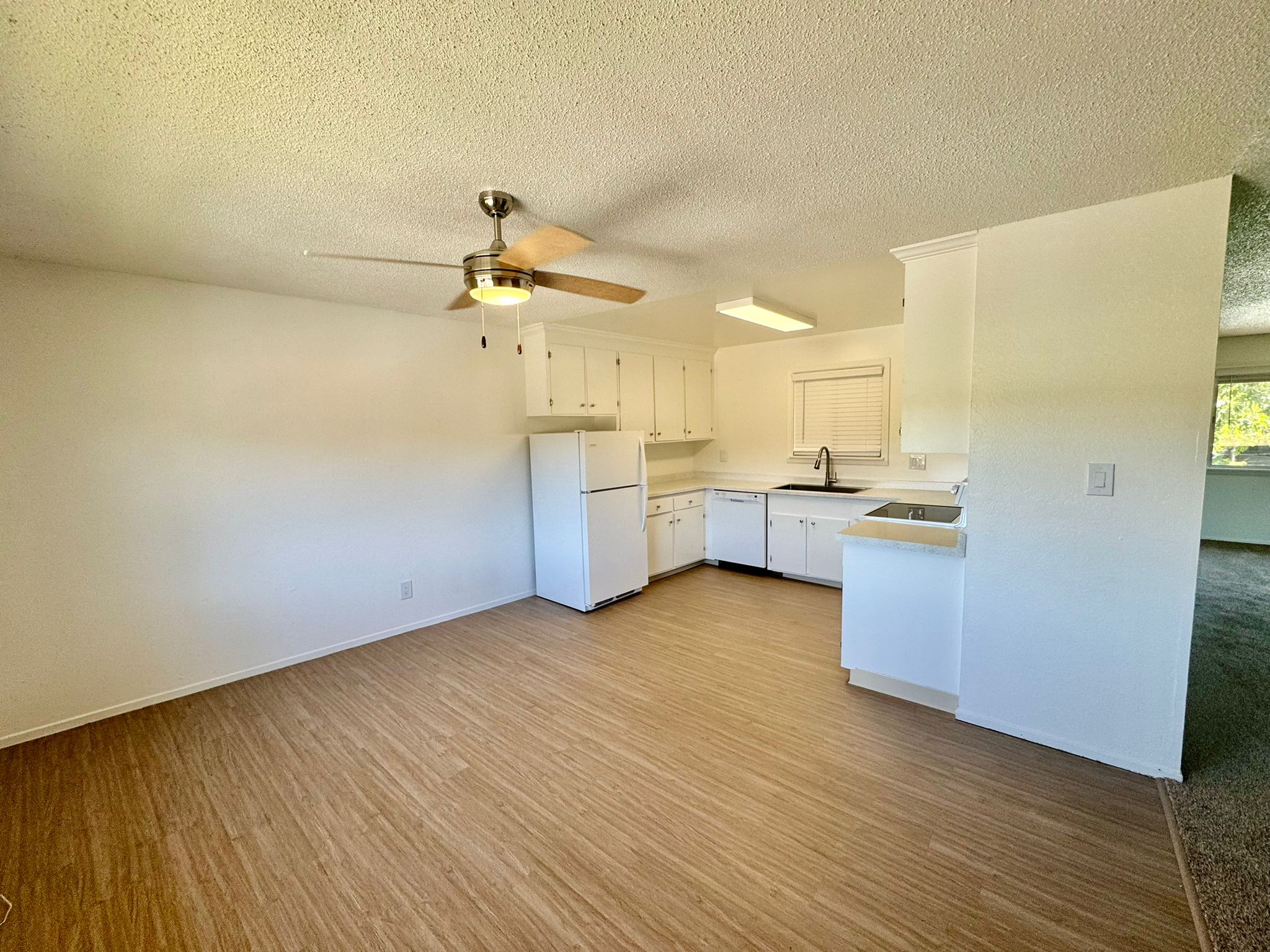 San Rafael Condo: 225 Nova Albion Way