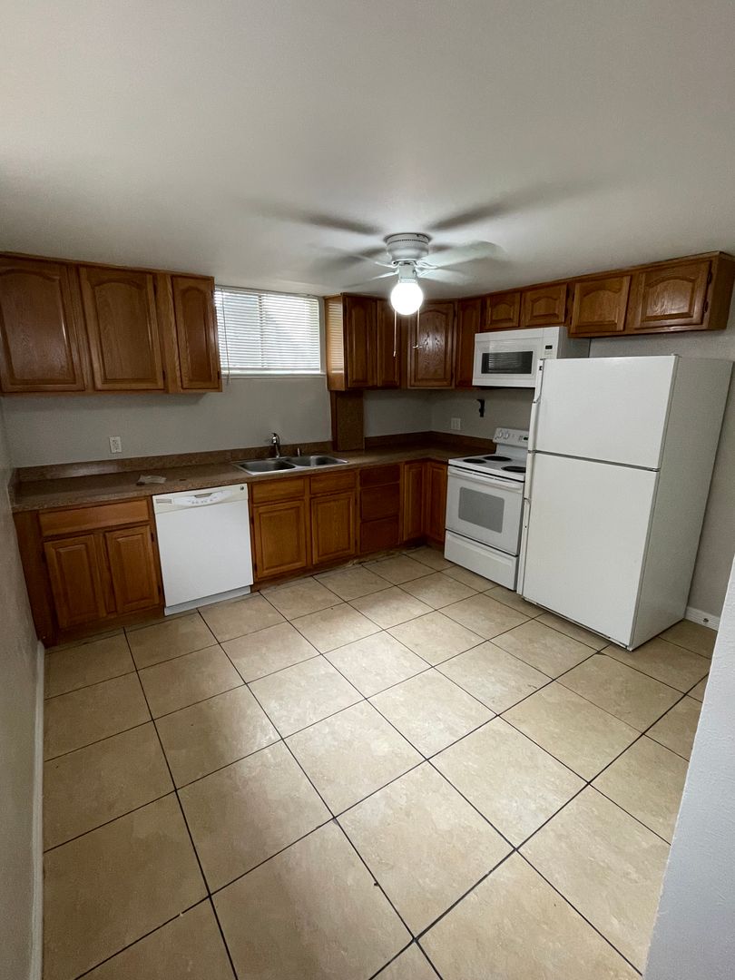 Lakewood Apartment: 2591 N Pierce St