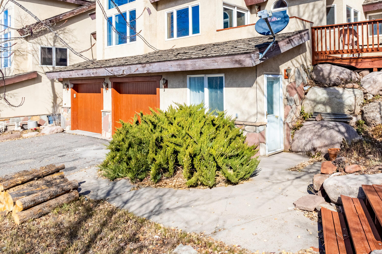 Edwards House: 11 Hackamore Rd