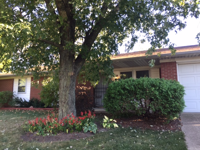 Indianapolis House: 9811 E 24th St