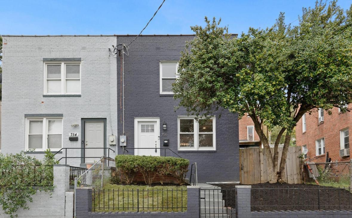 Washington House: 756 Upsal St SE