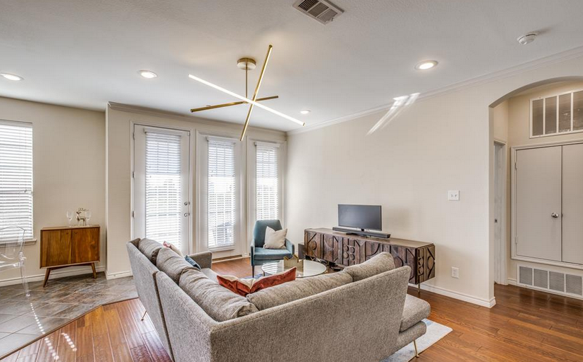 Fort Worth Condo: 950 Henderson