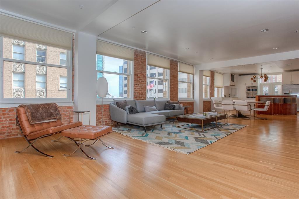 Fort Worth Condo: 411 West 7th