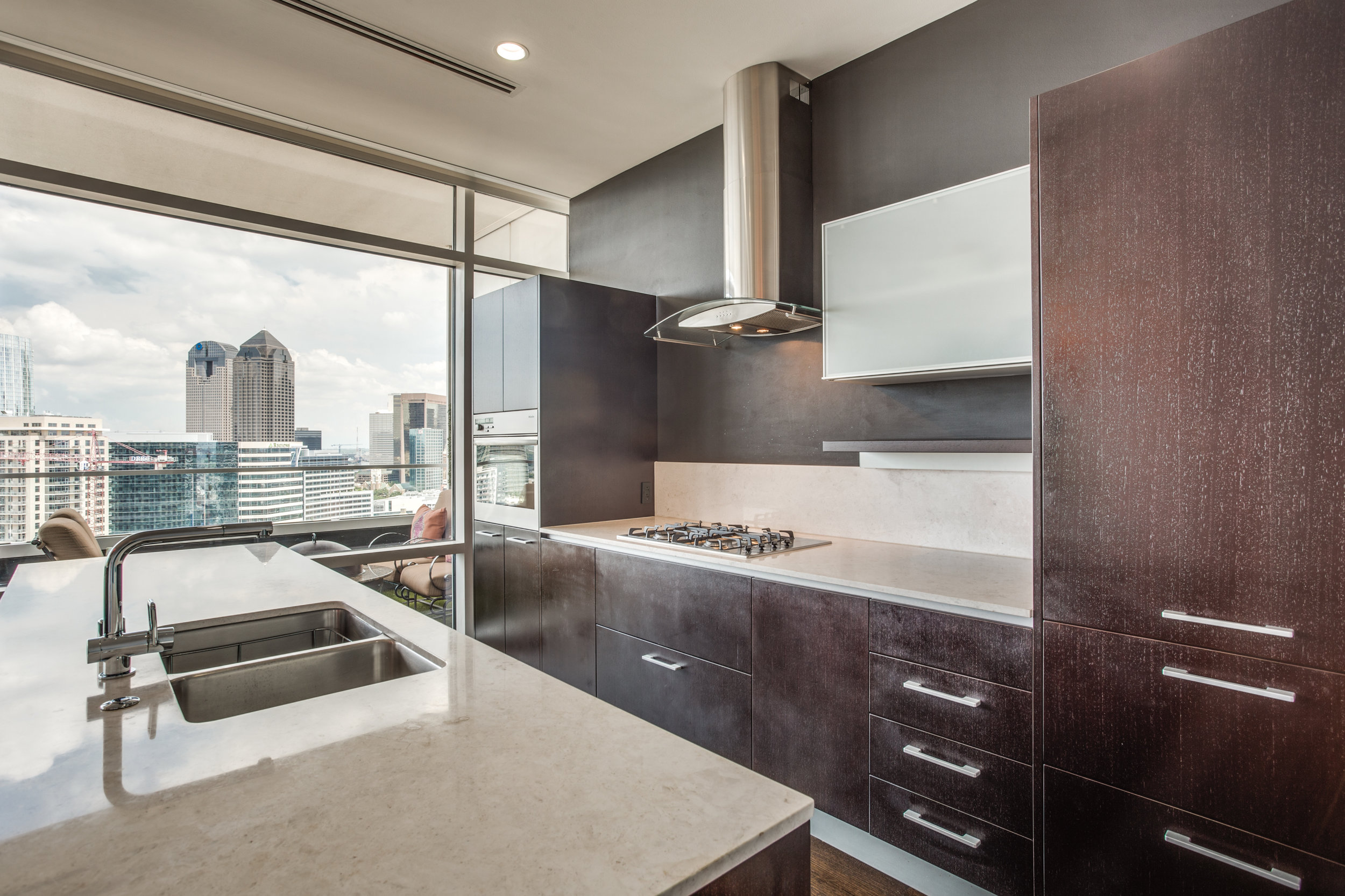 Dallas Condo: 2430 Victory Park Lane