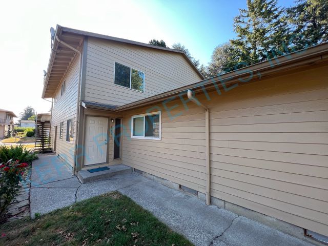 Gresham House: 1416 NE Paropa Ct.