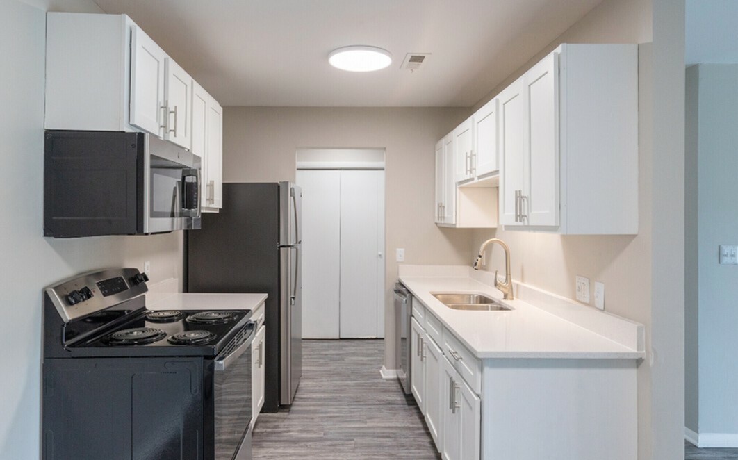 Greenville Condo: 2207 Wade Hampton Blvd