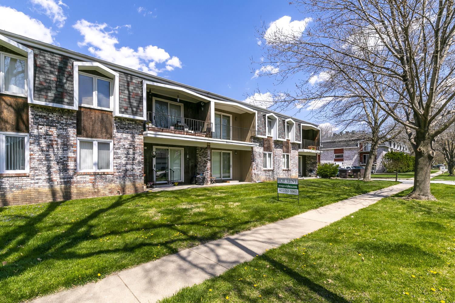 Lincoln Condo: 5440 Cleveland Ave