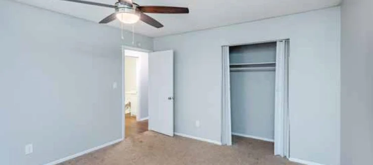 Mauldin Condo: 901 N Main St