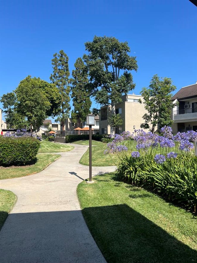 Costa Mesa Apartment: 2650 Harla Avenue