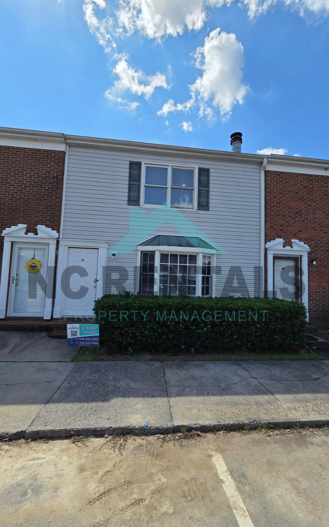 Greenville House: 100 Kristin Dr