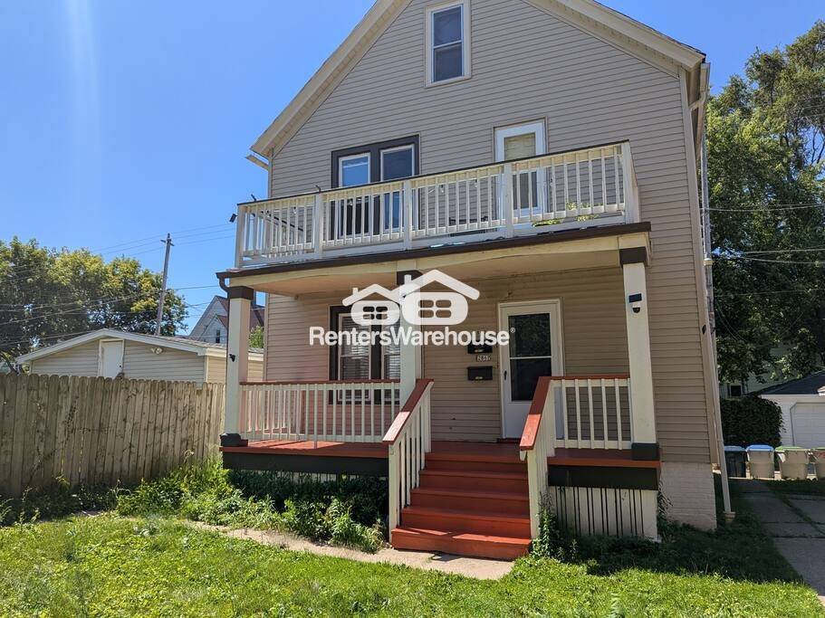 Milwaukee Townhome: 2867 N Fratney St Lower