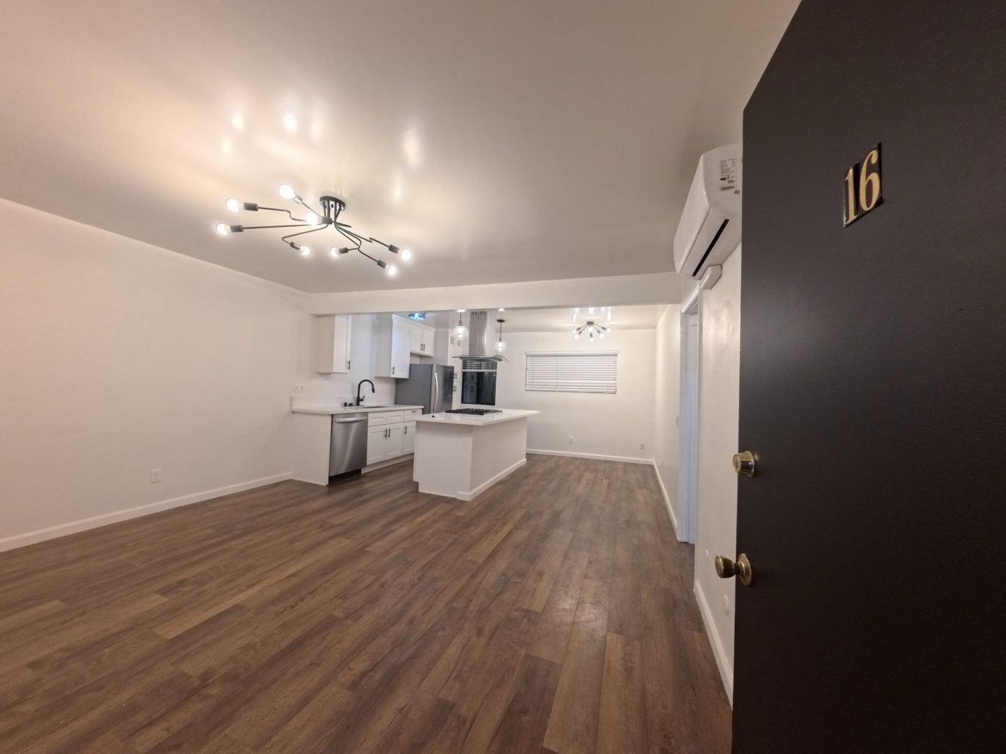 Los Angeles Apartment: 6607 N Figueroa St