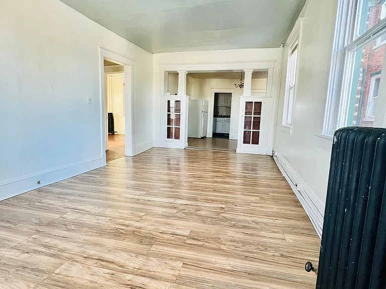 Easton Condo: 1051 Washington St