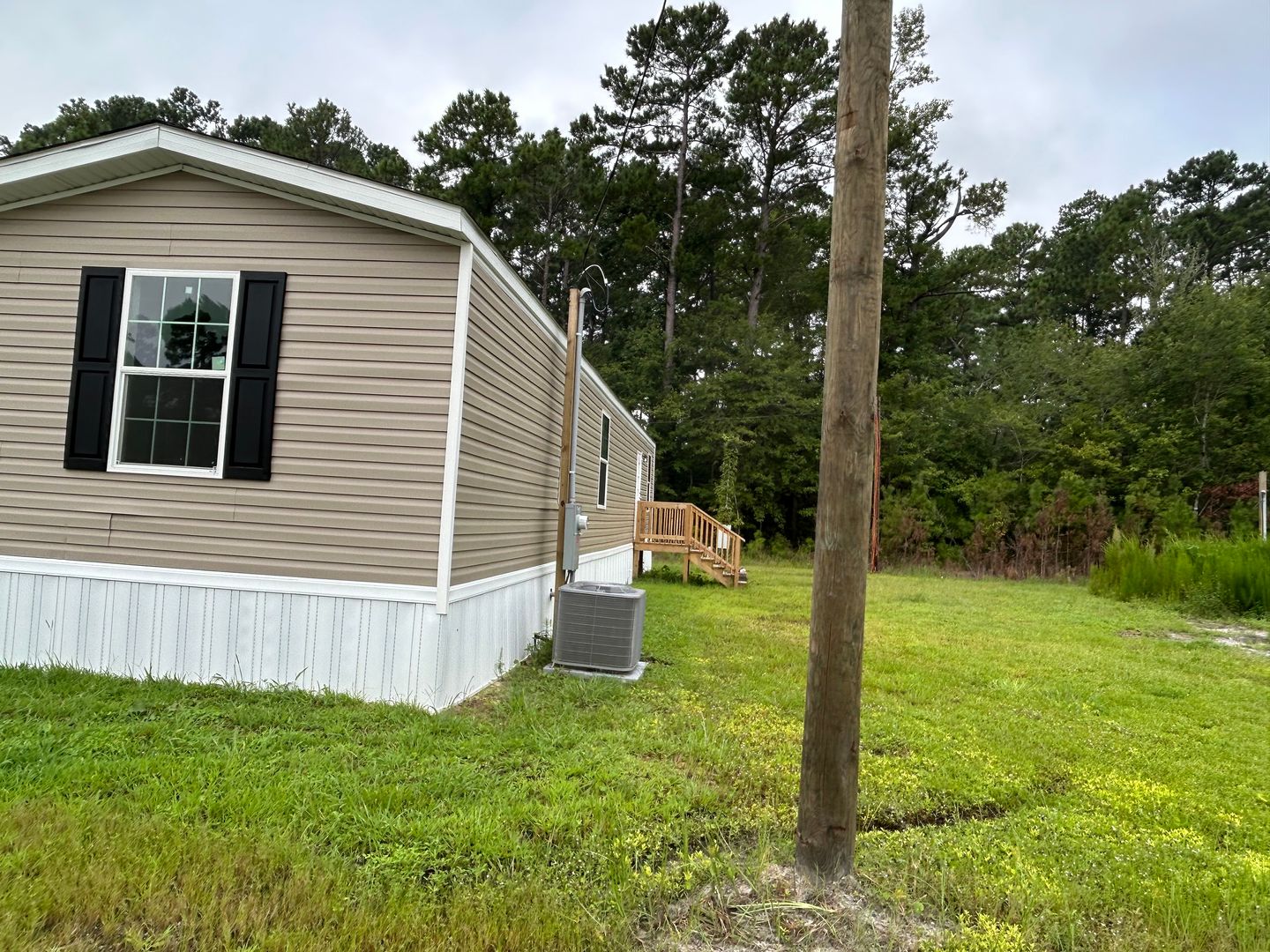 Hubert House: 127 Hubert Blvd