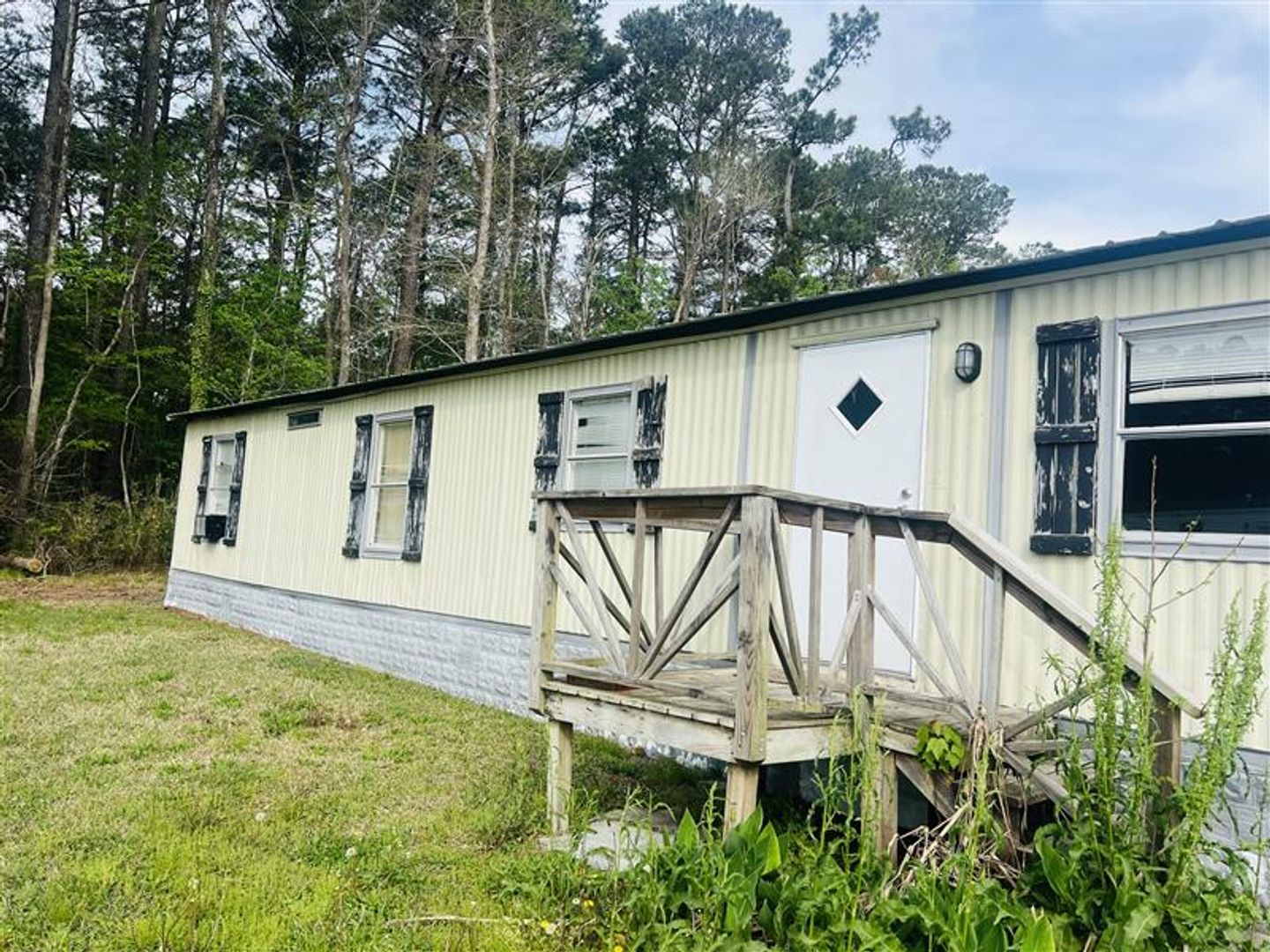 Hubert House: 139 Hubert Blvd.