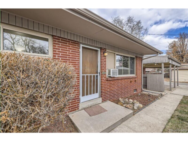 Denver House: 4585 E Yale Ave