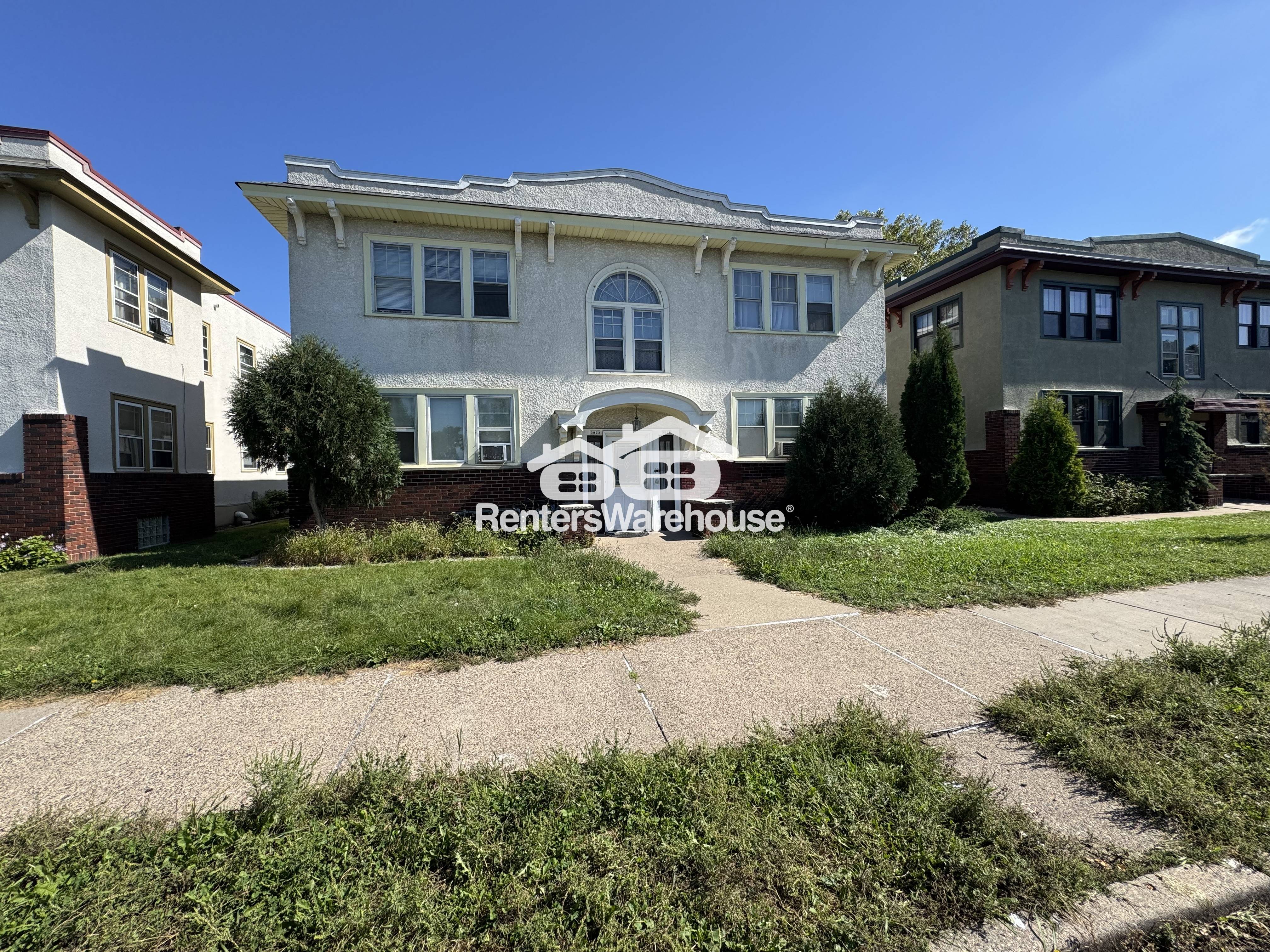 Minneapolis Condo: 3925 Chicago Ave Apt 1