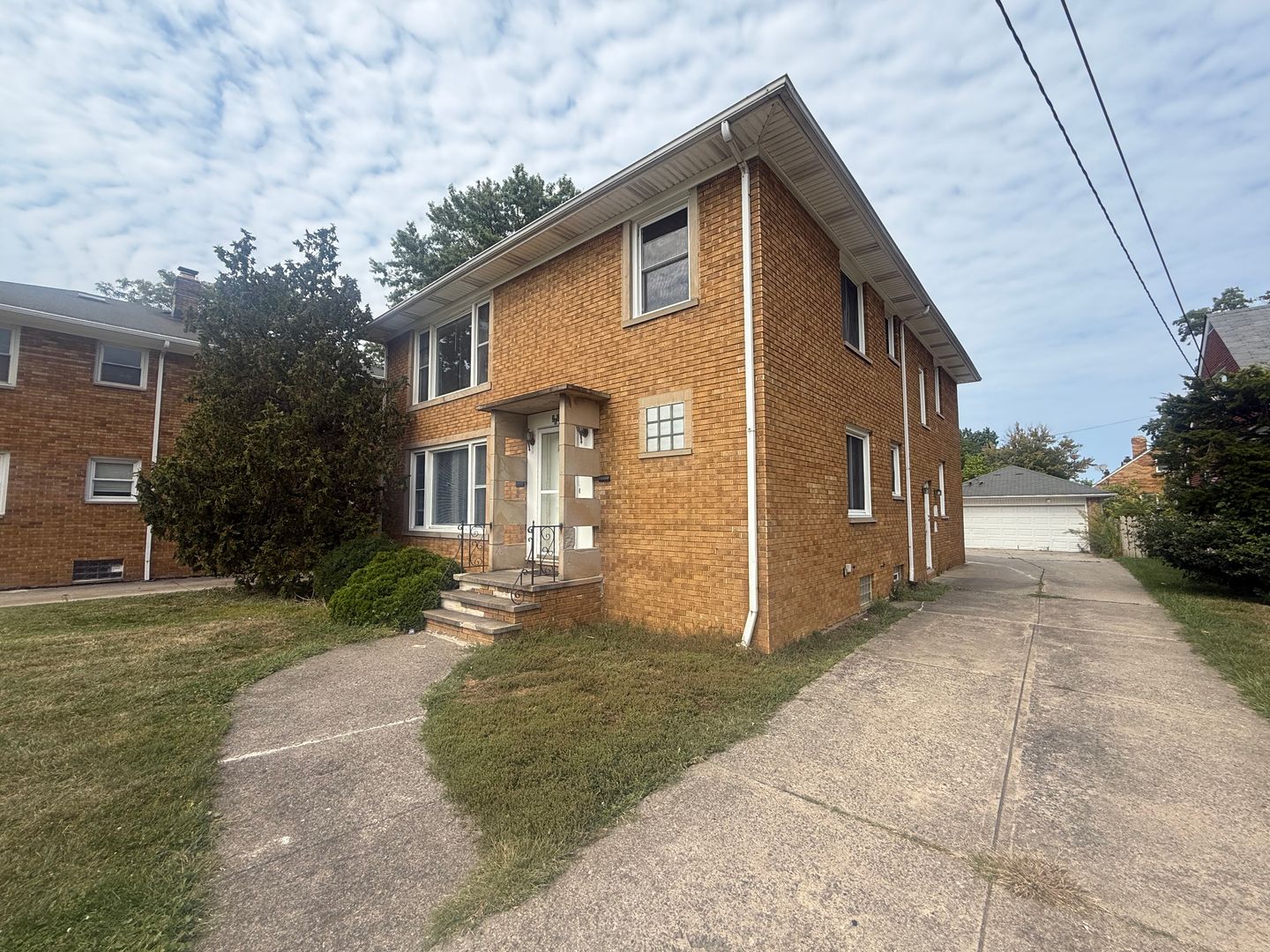 Euclid House: 26631 Lakeshore Blvd Upper