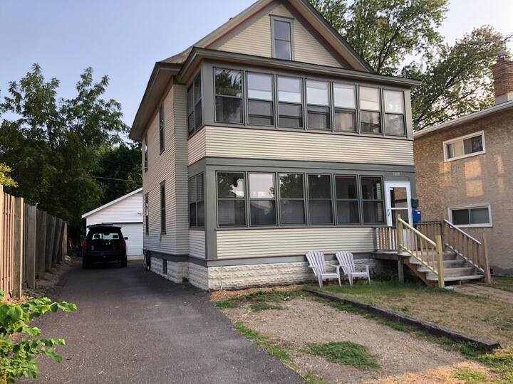 Saint Paul Condo: 1610 Selby Avenue #1