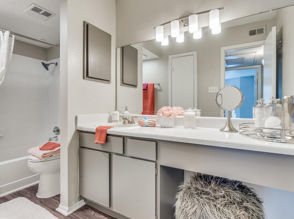 Austin Condo: 12136 Jollyville Rd