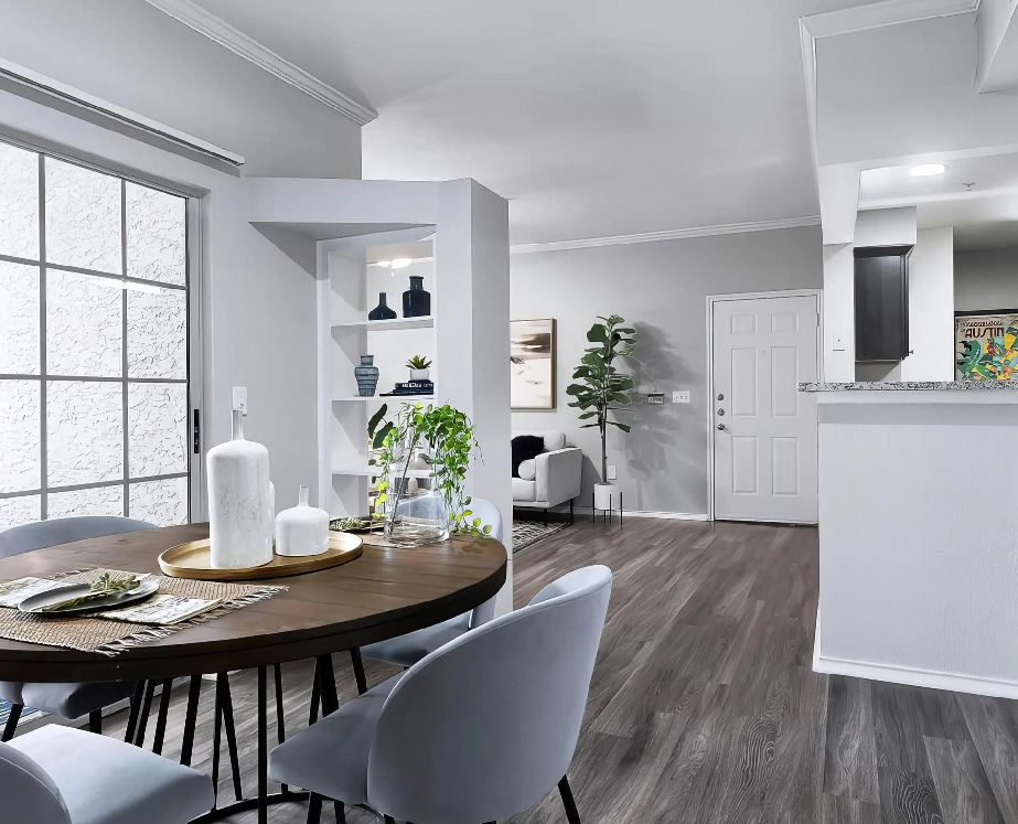 Austin Condo: 3229 Duval Rd