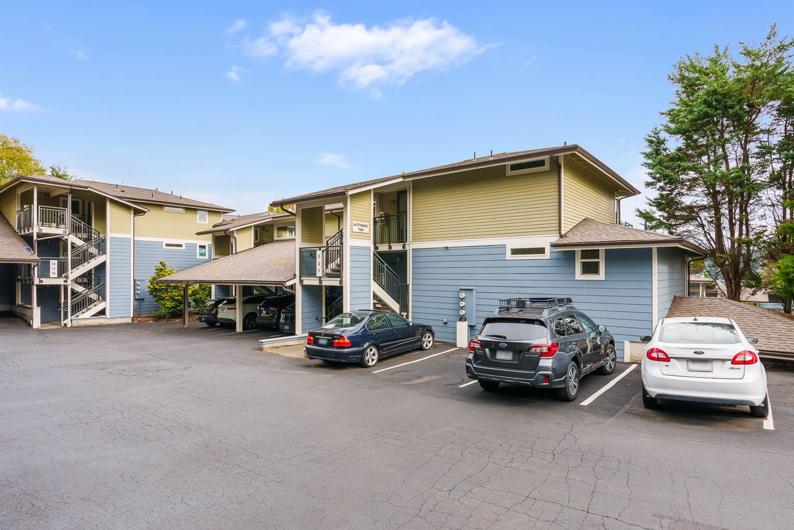 Redmond Condo: 7581 Old Redmond Rd