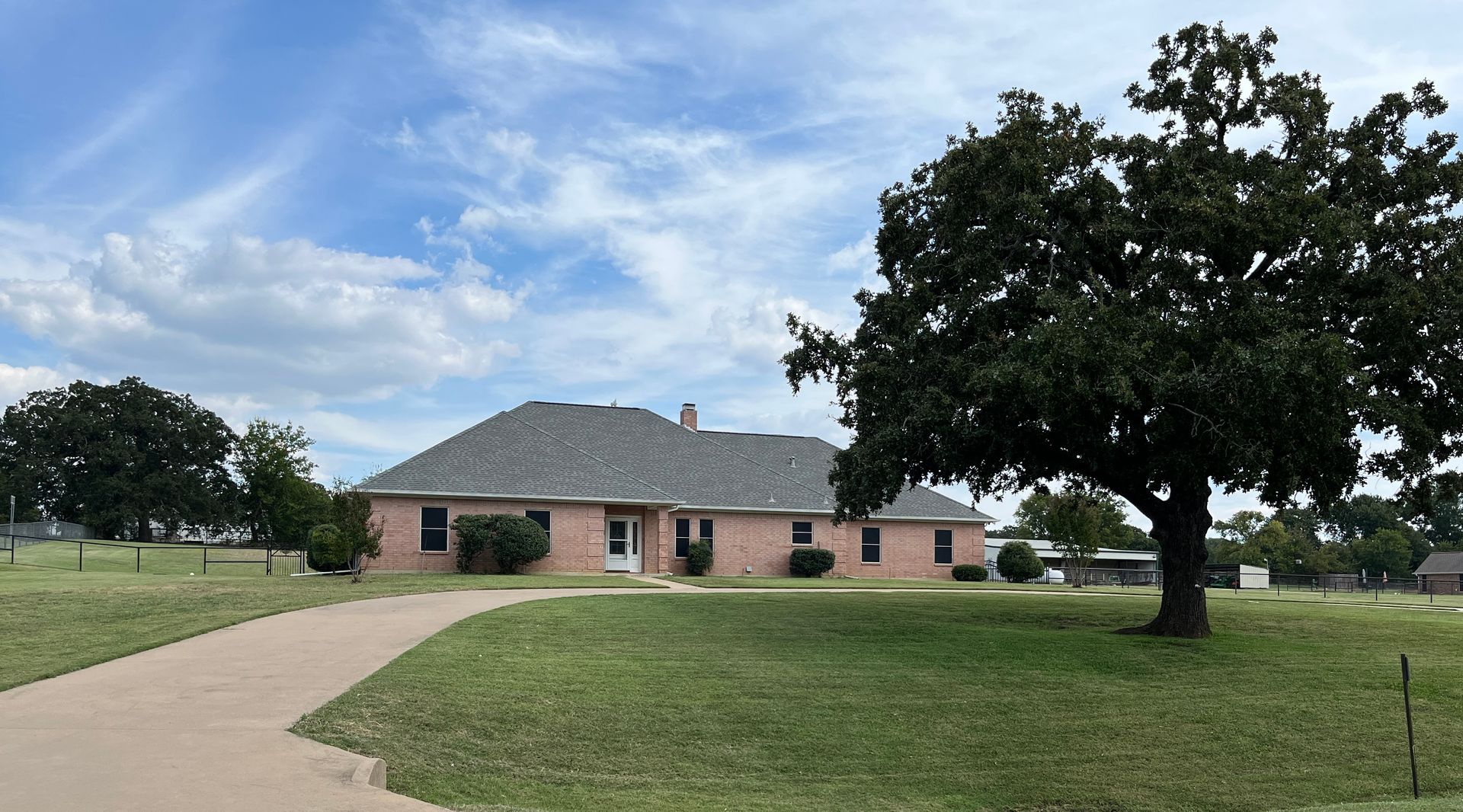 Aubrey House: 4763 Red Oak Circle