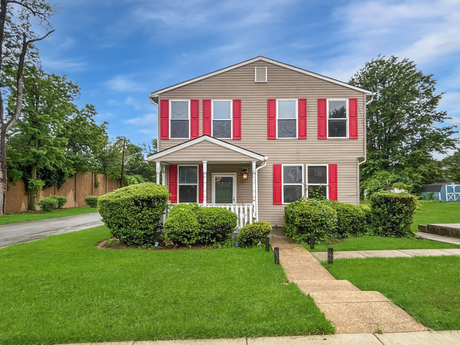 Glenarden House: 8905 Glenarden Pkwy
