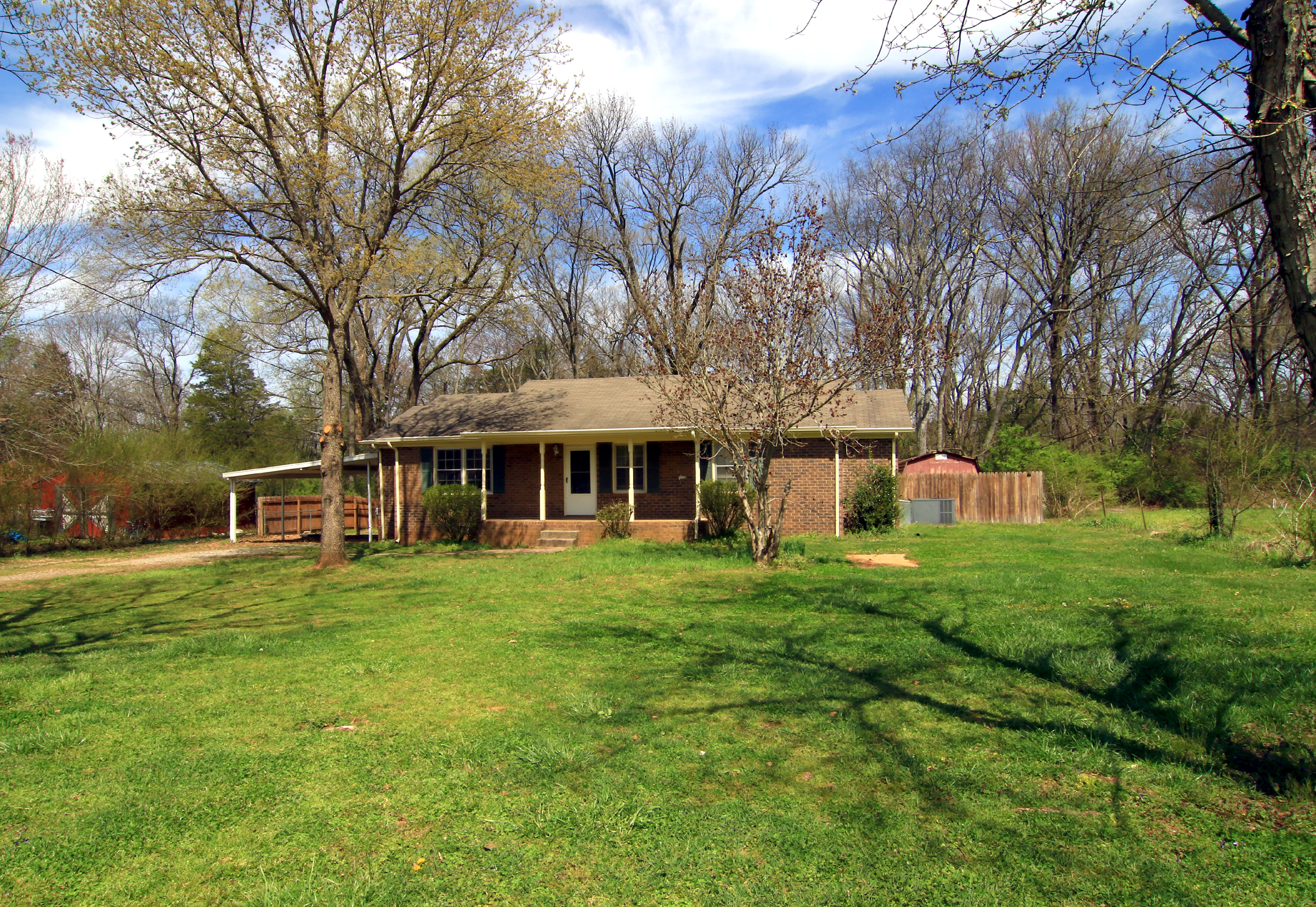 Murfreesboro House: 3111 Asbury Rd