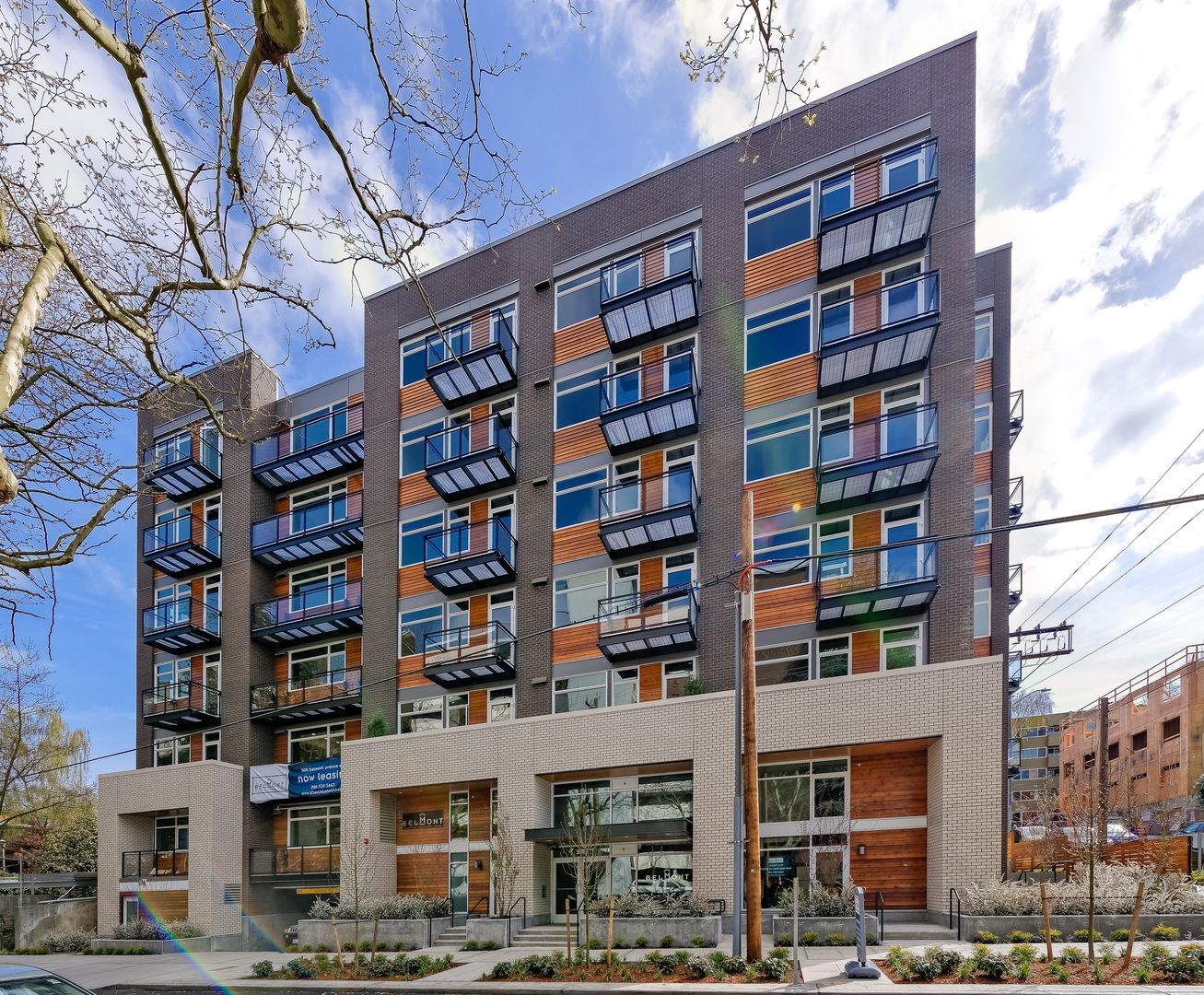 Seattle Apartment: 500 Belmont Ave E