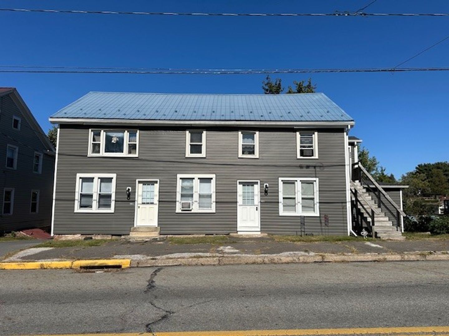 Elizabethville Condo: 435 W Main St -