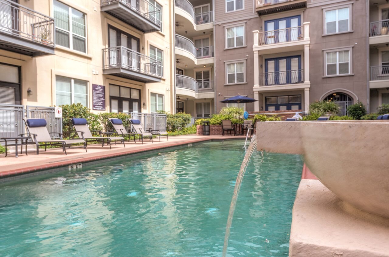 Houston Condo: 2729 Revere St